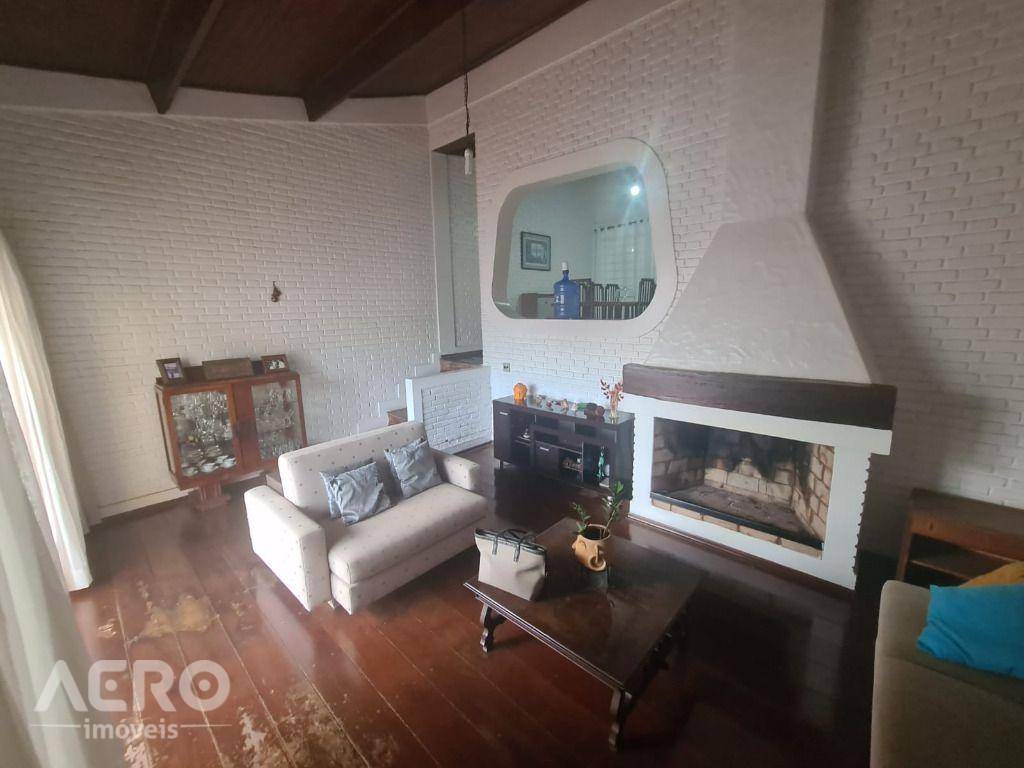 Casa à venda com 3 quartos, 184m² - Foto 34