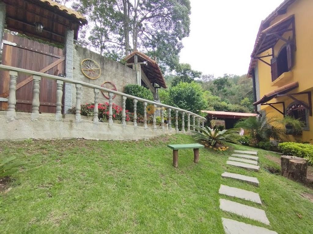 Casa de Condomínio à venda com 3 quartos, 2100m² - Foto 9