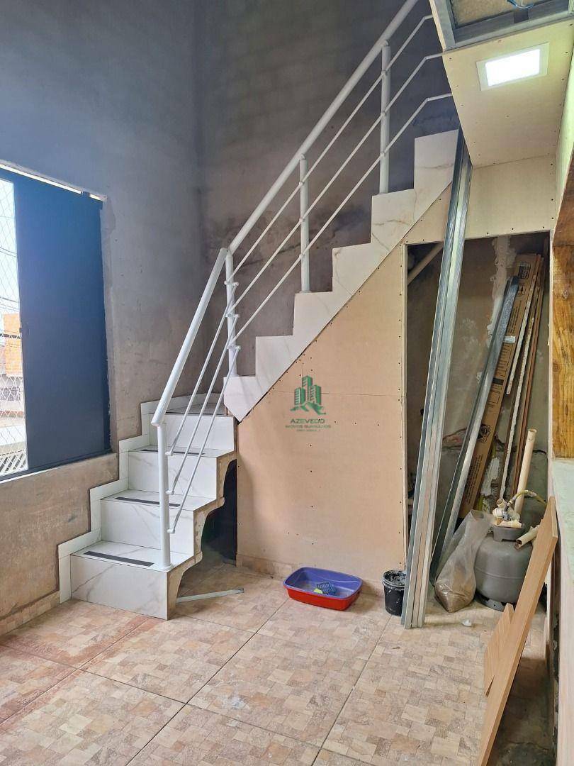 Casa à venda com 4 quartos, 125m² - Foto 3