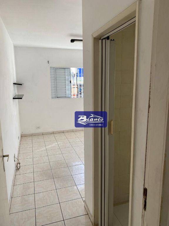 Sobrado à venda e aluguel com 3 quartos, 200m² - Foto 13