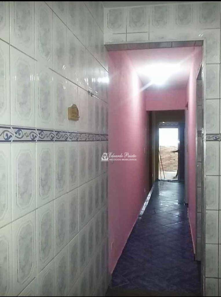 Sobrado à venda com 6 quartos, 200m² - Foto 6