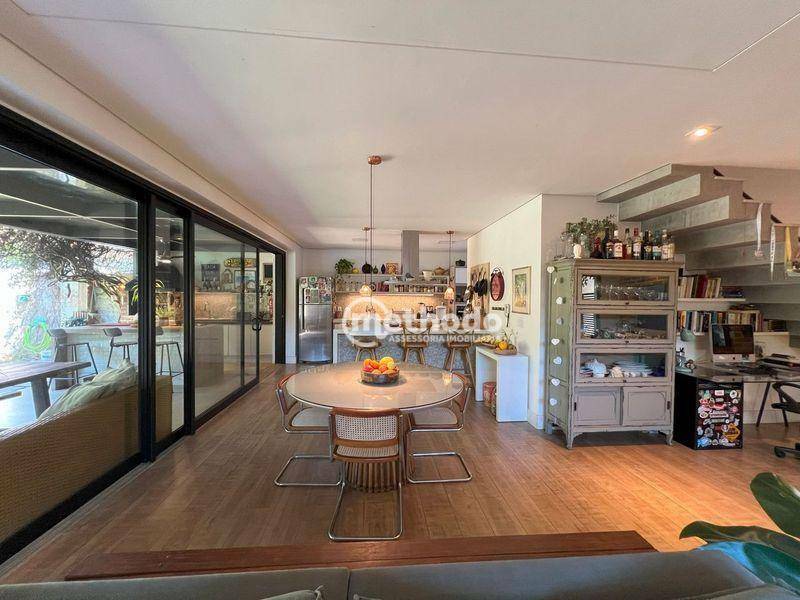 Casa de Condomínio à venda com 3 quartos, 250m² - Foto 7