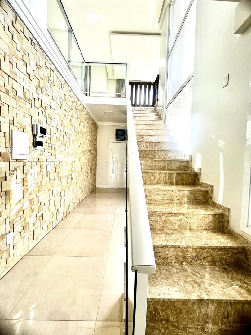 Casa à venda com 3 quartos, 294m² - Foto 14