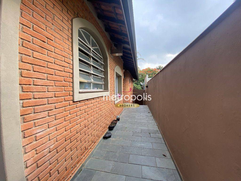 Casa à venda com 3 quartos, 256m² - Foto 11