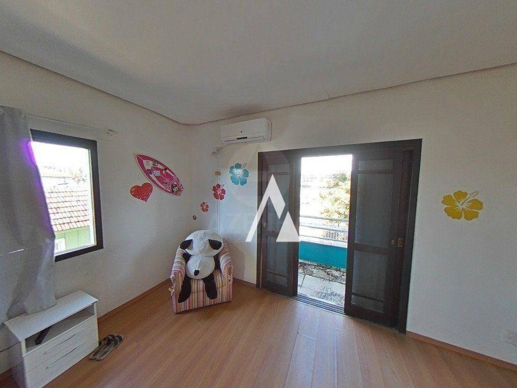 Casa à venda com 4 quartos, 380m² - Foto 14