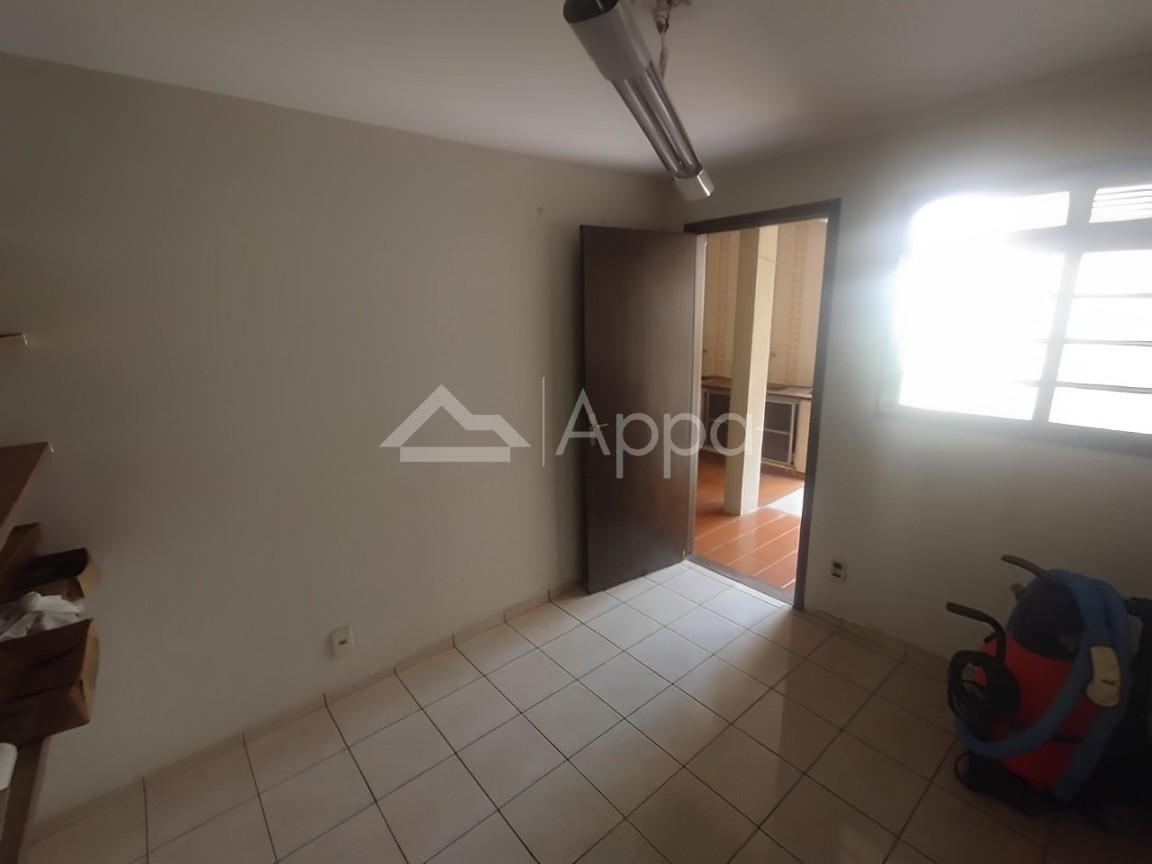 Casa para alugar com 6 quartos, 490m² - Foto 30