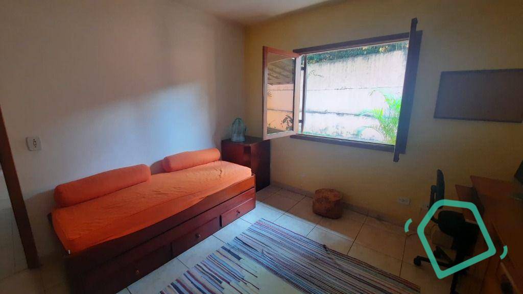 Casa de Condomínio à venda e aluguel com 3 quartos, 300m² - Foto 25