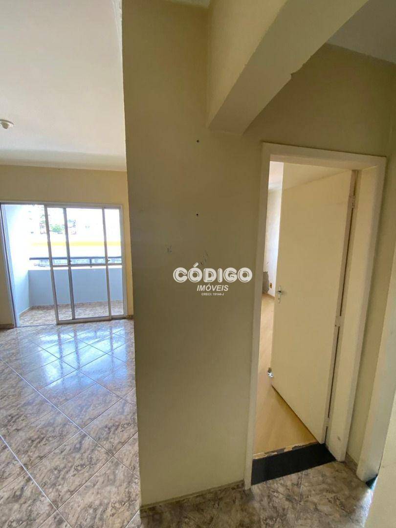 Apartamento à venda com 2 quartos, 64m² - Foto 7