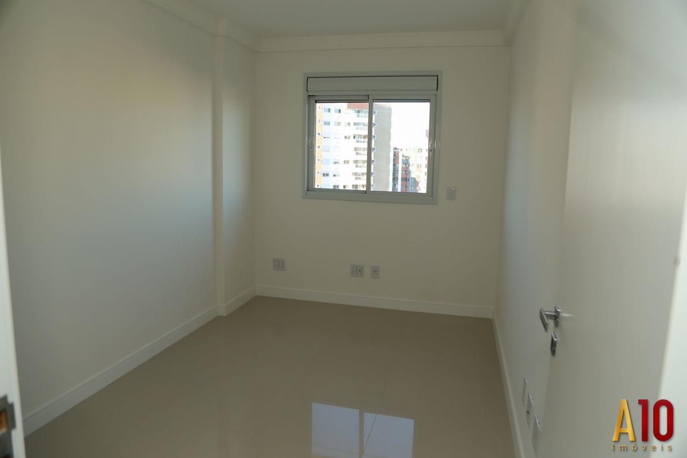 Apartamento à venda com 2 quartos, 94m² - Foto 13