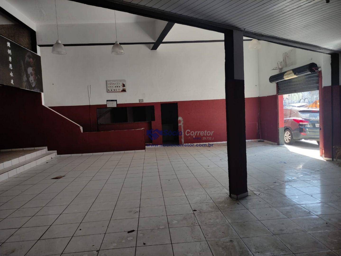 Sobrado à venda com 4 quartos, 335m² - Foto 2