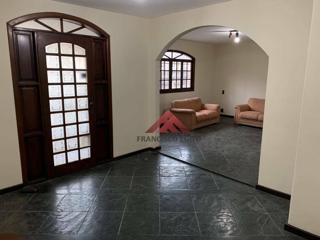 Casa à venda com 5 quartos, 400m² - Foto 3