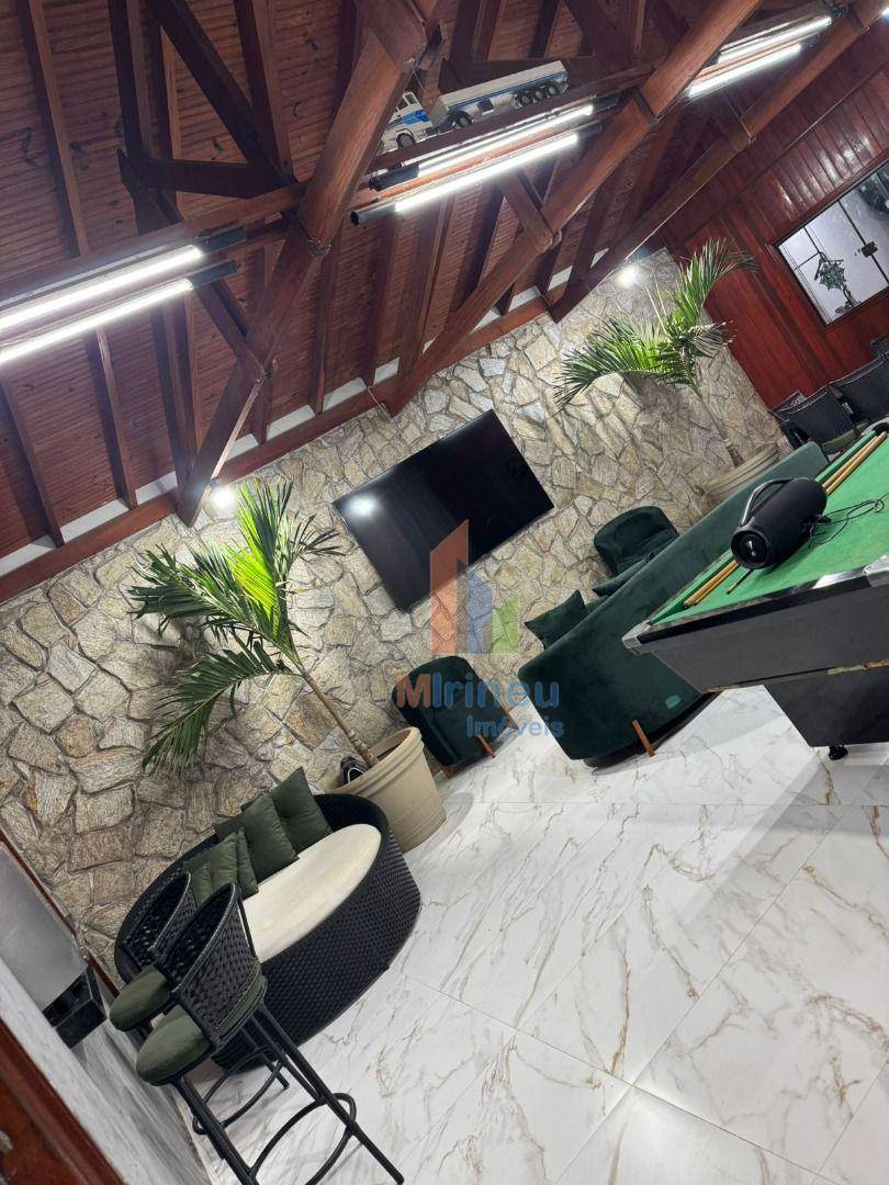 Chácara, 3 quartos, 1250 m² - Foto 1