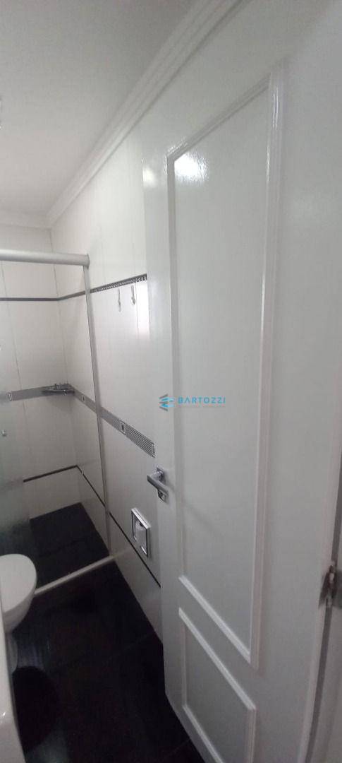 Apartamento à venda com 2 quartos, 65m² - Foto 32