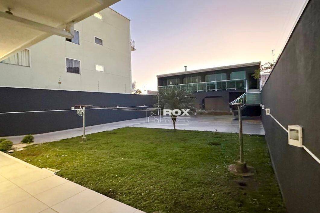 Casa para alugar com 3 quartos, 400m² - Foto 19