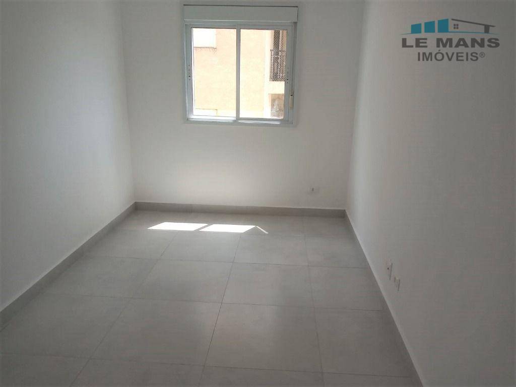 Apartamento à venda com 2 quartos, 62m² - Foto 15