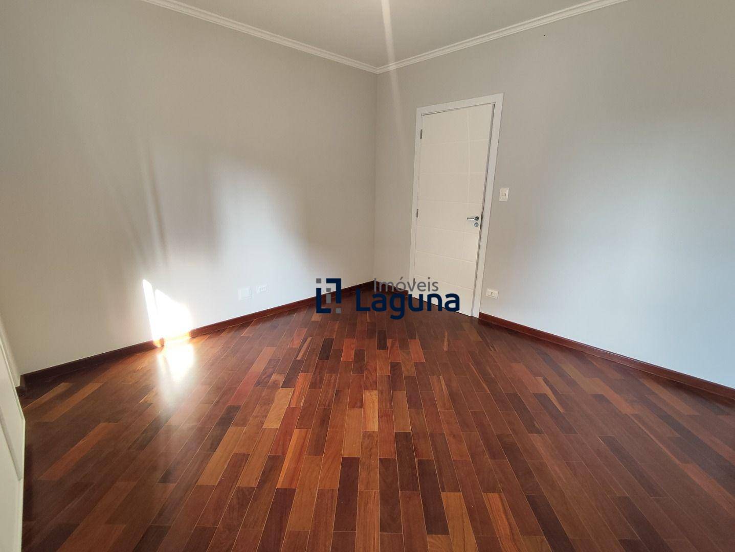 Apartamento à venda e aluguel com 3 quartos, 160m² - Foto 13