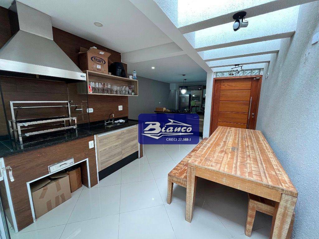 Sobrado à venda com 3 quartos, 182m² - Foto 2