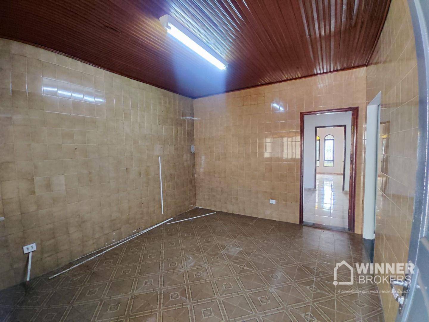 Casa para alugar com 4 quartos, 180m² - Foto 9