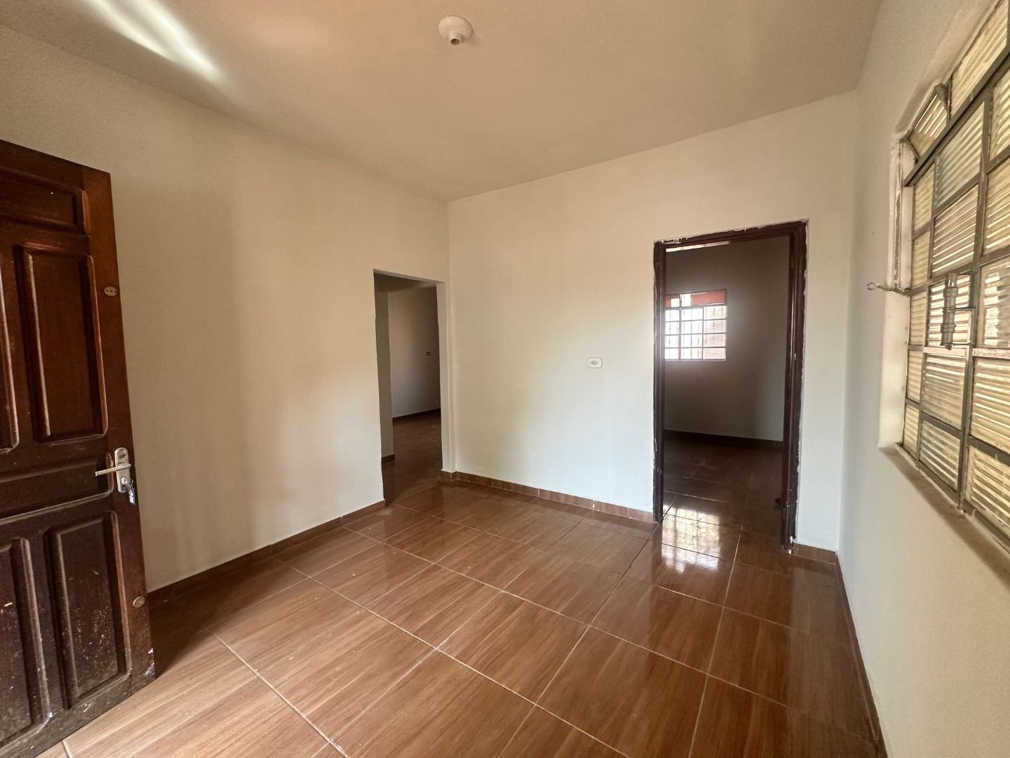 Casa para alugar com 2 quartos, 81m² - Foto 3