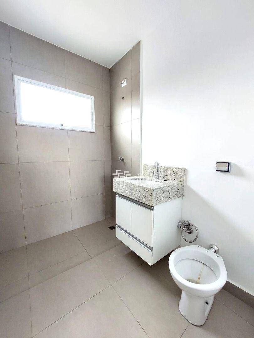 Apartamento para alugar com 2 quartos, 95m² - Foto 8