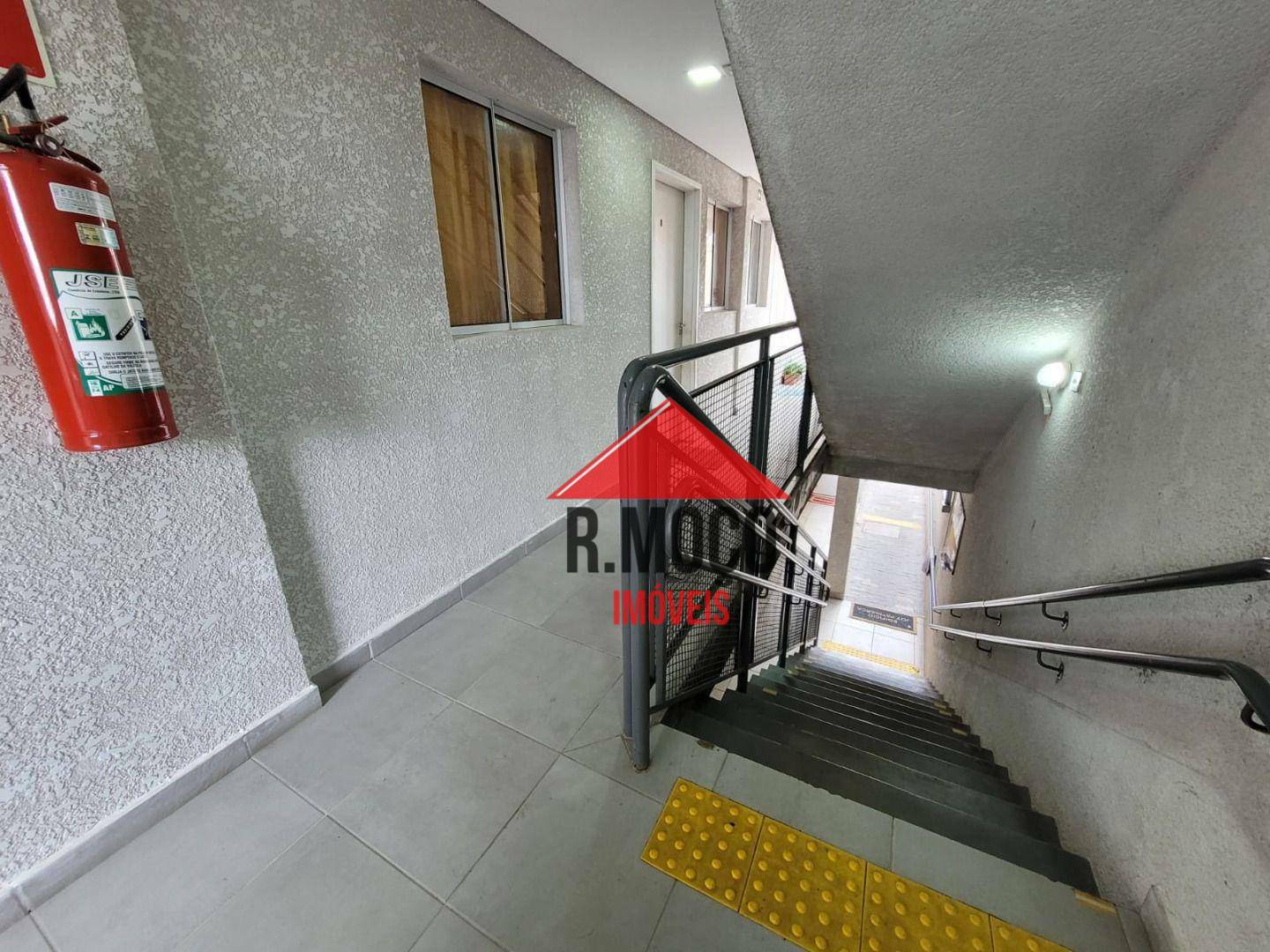 Apartamento à venda com 2 quartos, 34m² - Foto 4