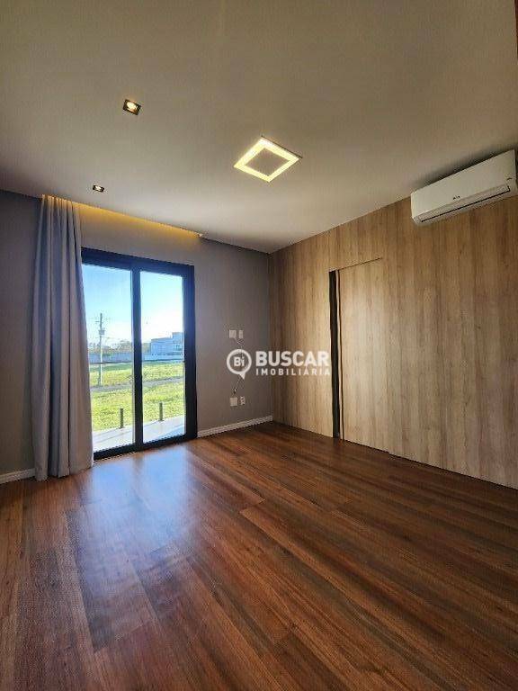 Casa de Condomínio à venda com 4 quartos, 241m² - Foto 17