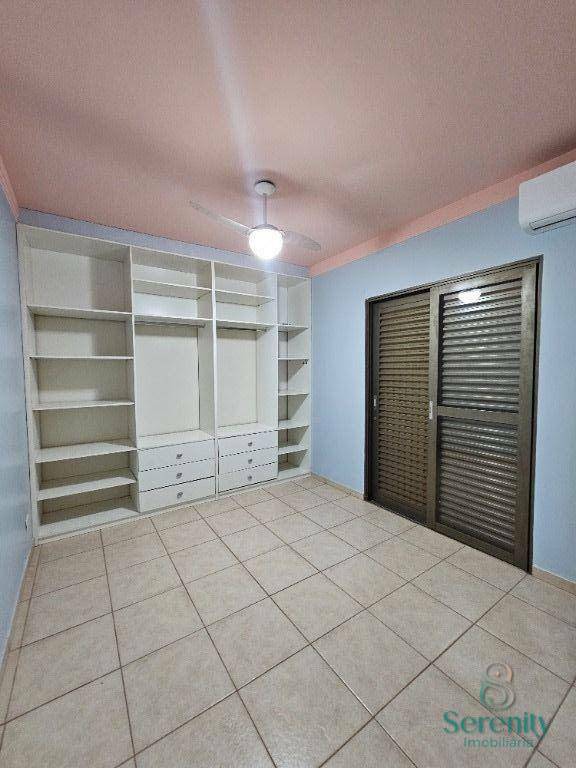 Casa de Condomínio para alugar com 4 quartos, 223m² - Foto 15