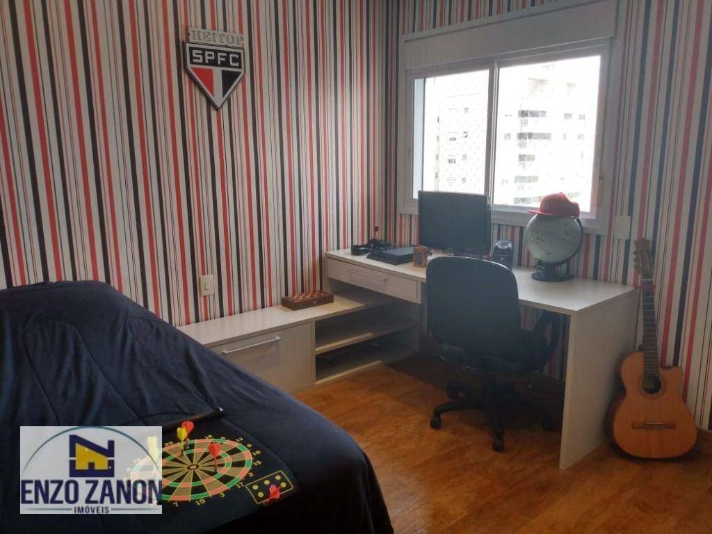 Apartamento à venda com 3 quartos, 242m² - Foto 25