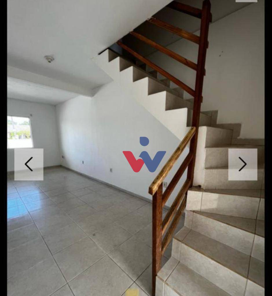 Casa à venda com 2 quartos, 127m² - Foto 1