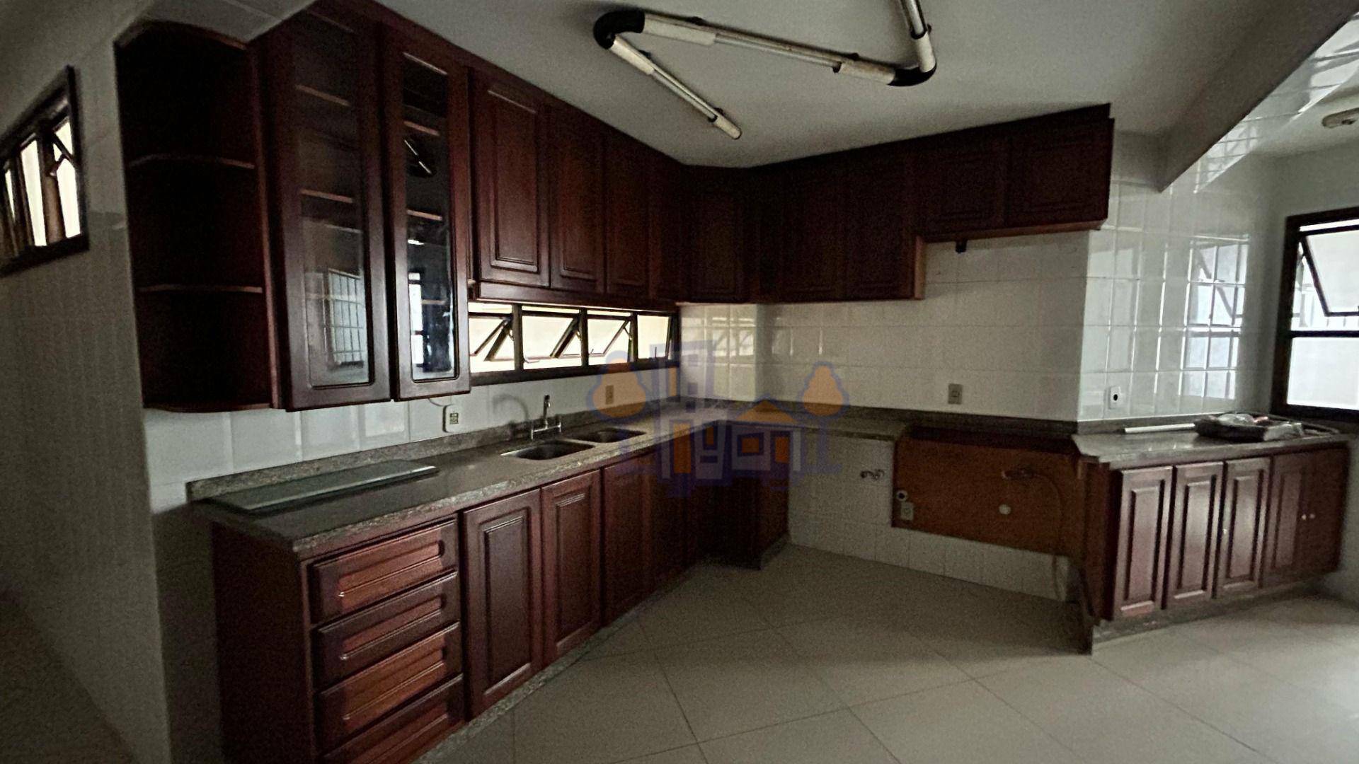 Apartamento para alugar com 3 quartos, 244m² - Foto 9