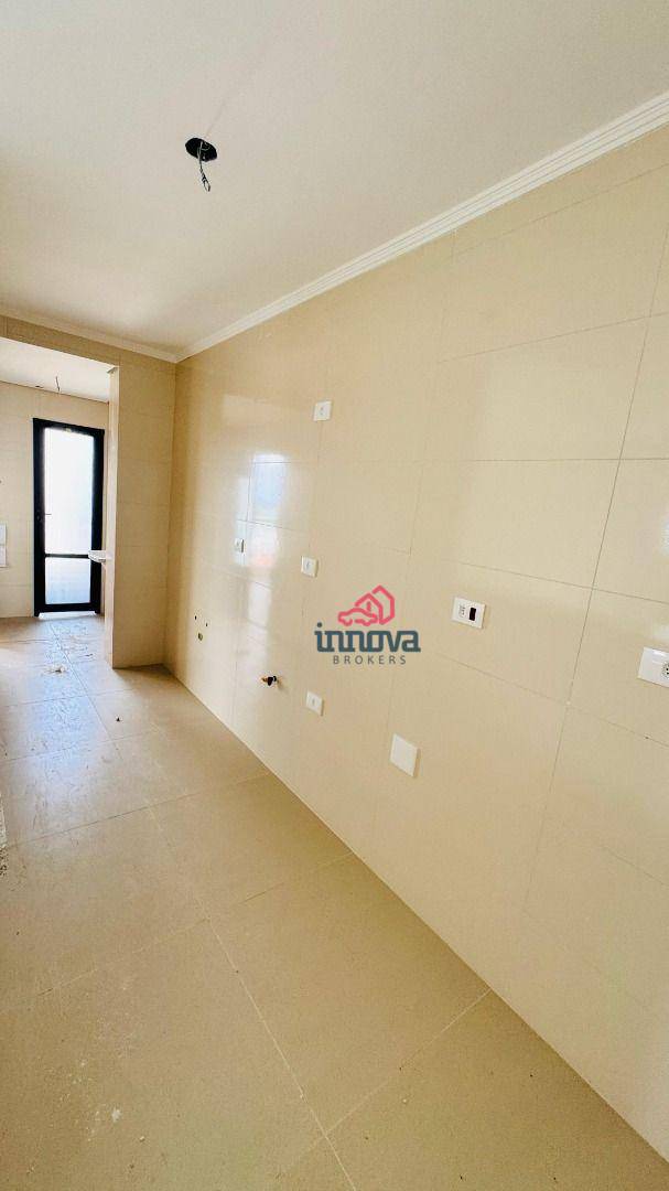 Apartamento à venda com 2 quartos, 68m² - Foto 4