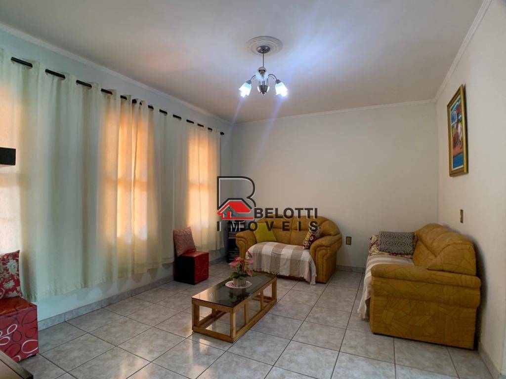 Casa à venda com 5 quartos, 300m² - Foto 2