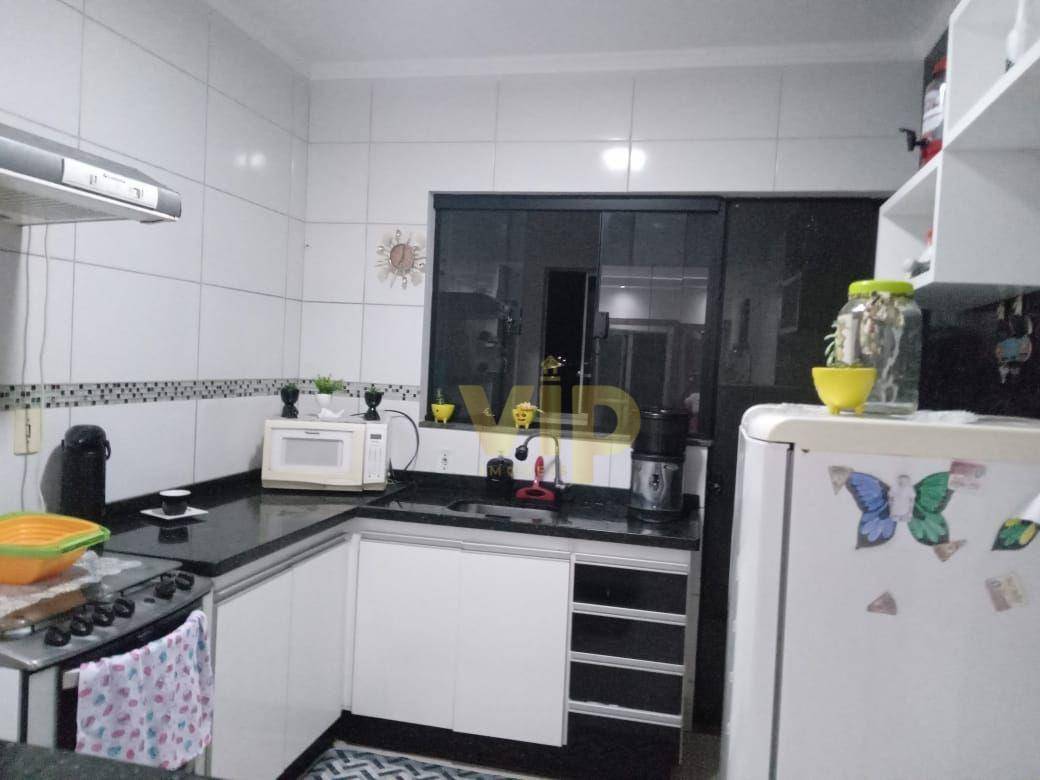 Apartamento à venda com 2 quartos, 60m² - Foto 5