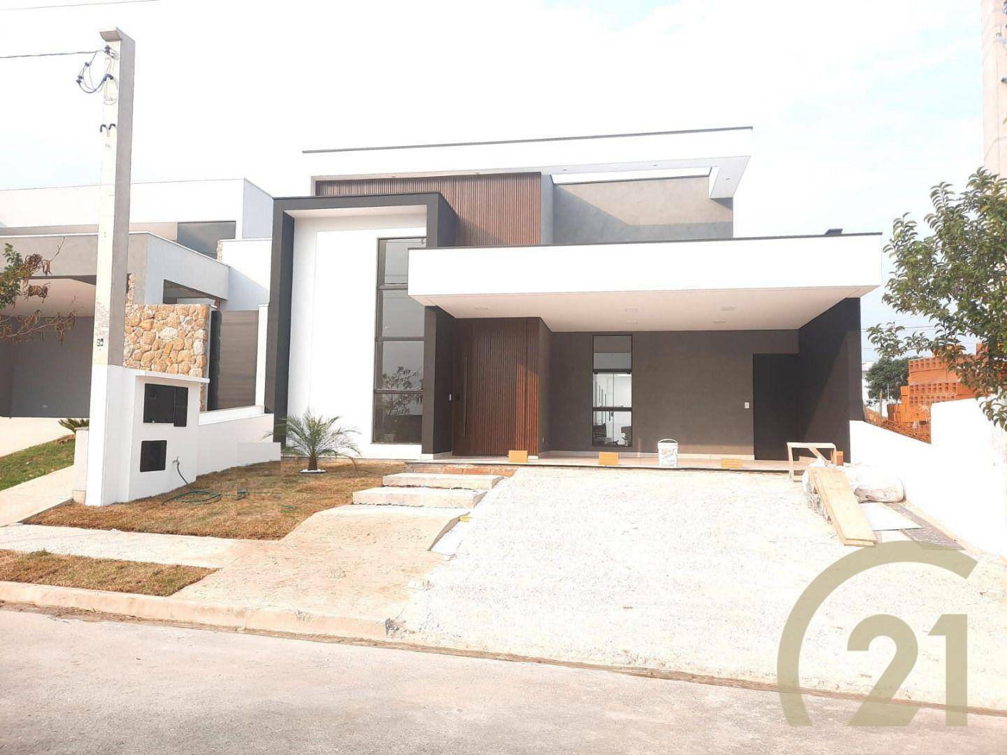 Casa de Condomínio à venda e aluguel com 3 quartos, 181m² - Foto 1