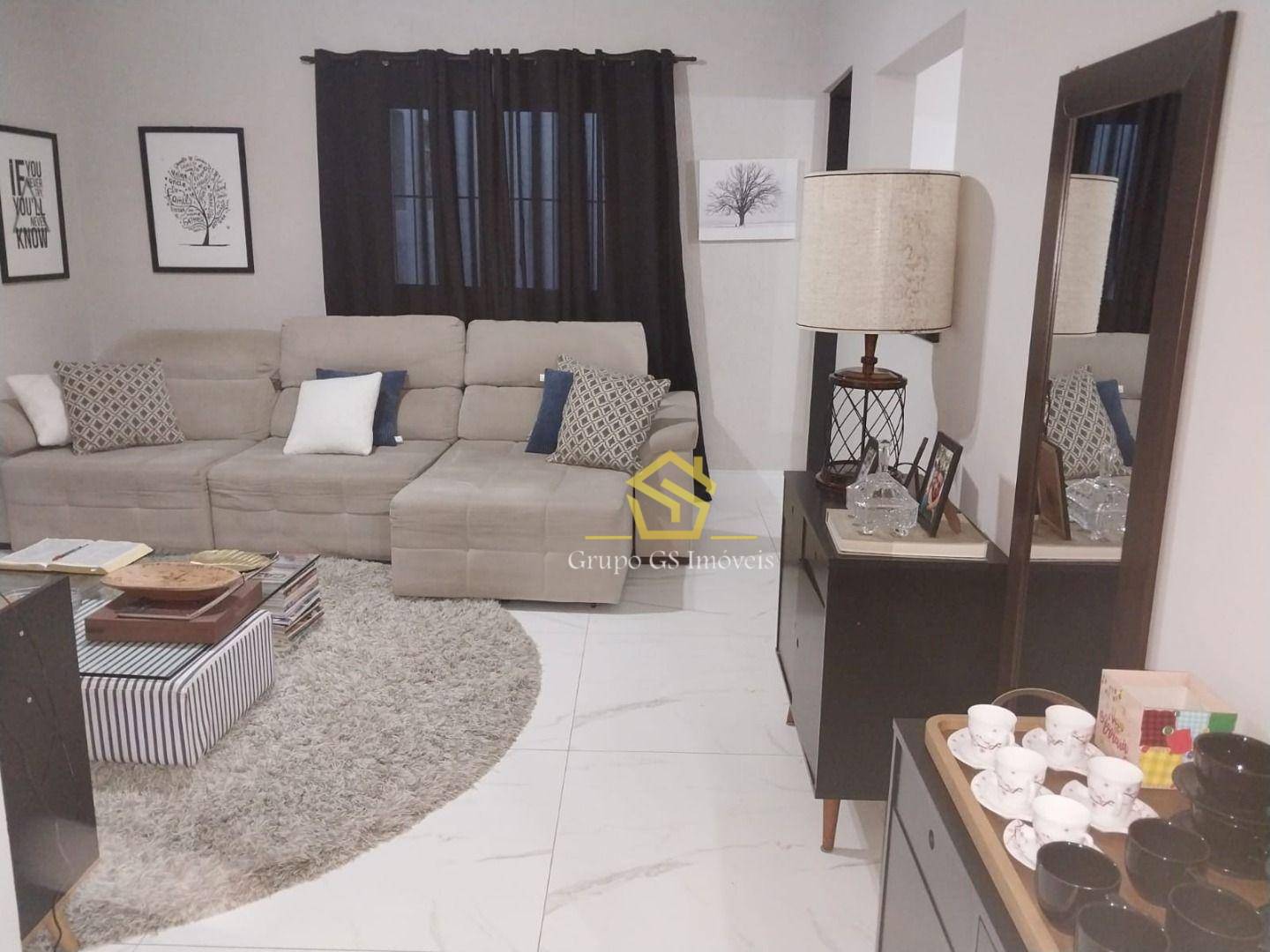 Casa à venda com 2 quartos, 180m² - Foto 2