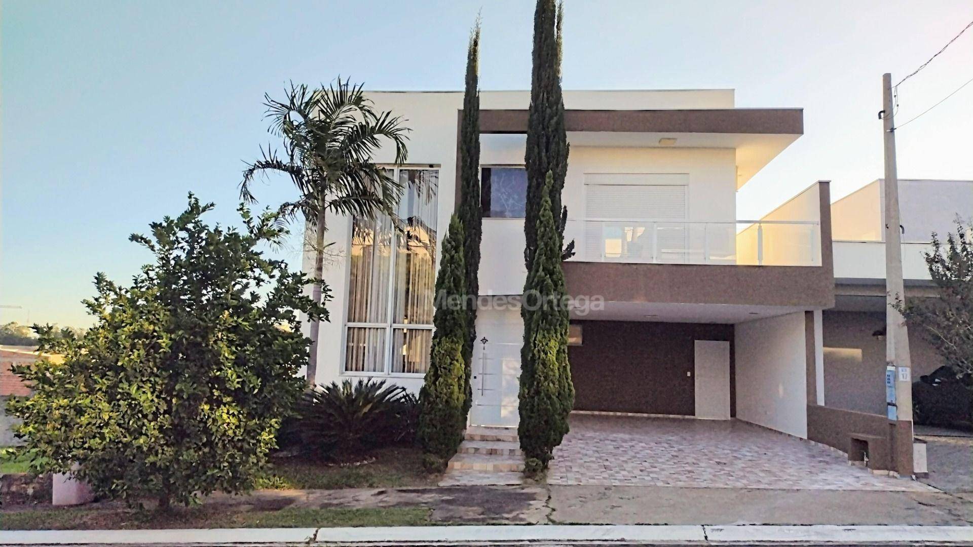 Casa de Condomínio à venda com 3 quartos, 380m² - Foto 1