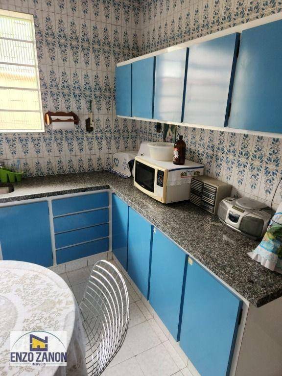 Casa para alugar com 4 quartos, 220m² - Foto 7