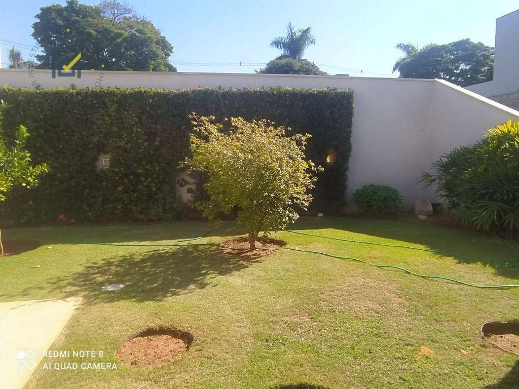 Casa de Condomínio para alugar com 4 quartos, 400m² - Foto 19