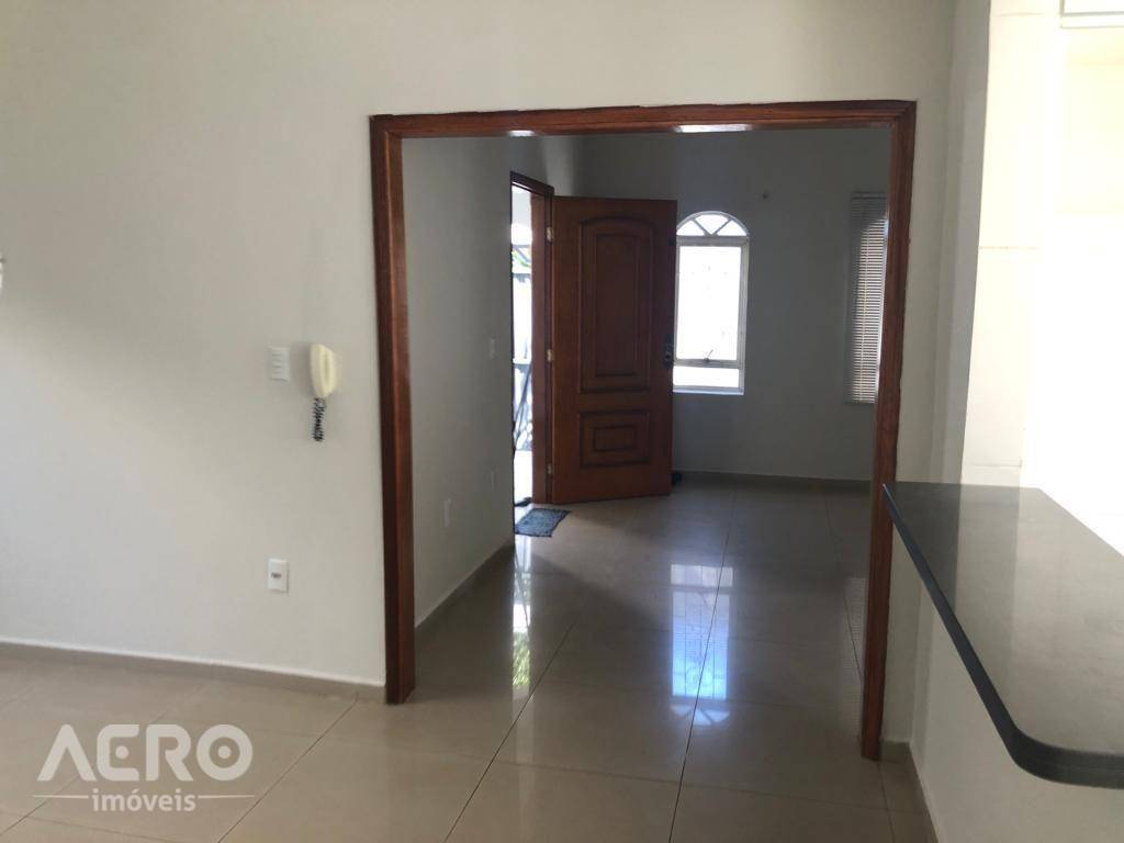 Casa à venda com 3 quartos, 100m² - Foto 9