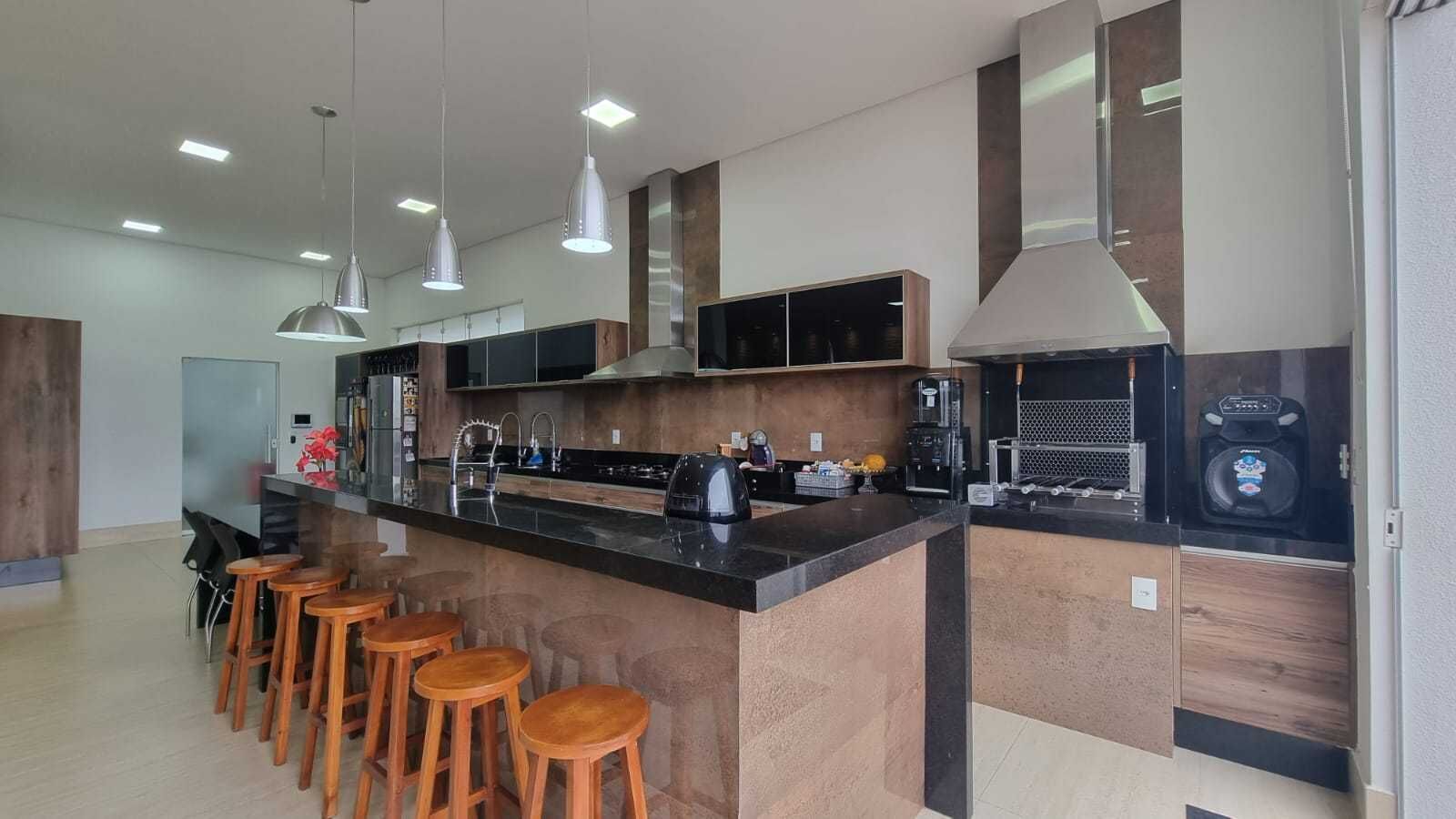 Casa à venda com 3 quartos, 378m² - Foto 34