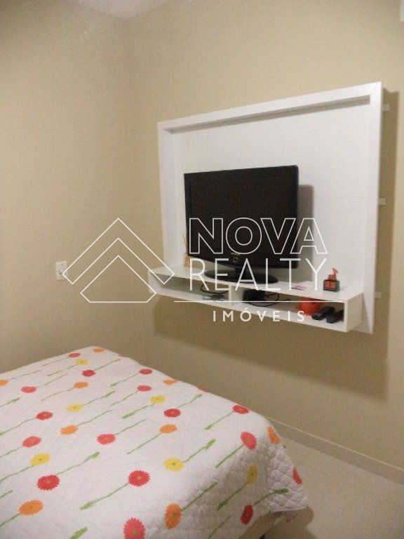 Apartamento à venda com 3 quartos, 142m² - Foto 9