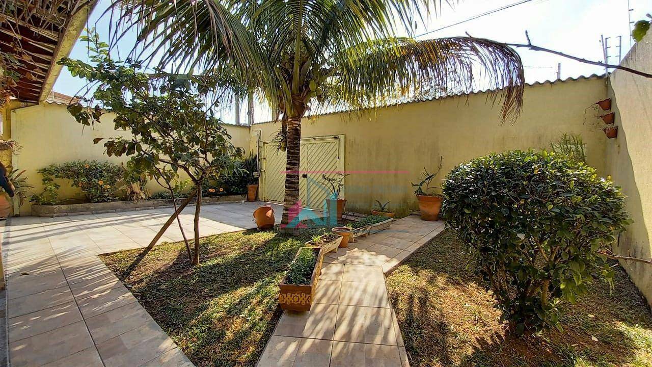 Casa à venda com 3 quartos, 186m² - Foto 2