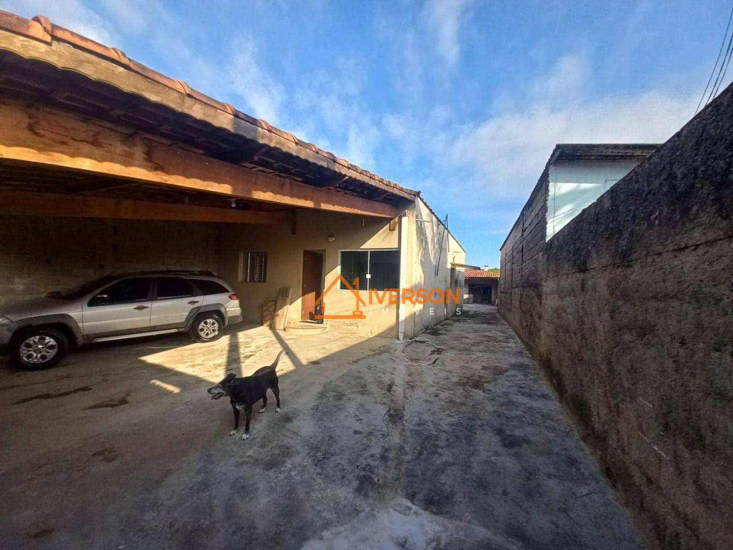 Casa à venda com 2 quartos, 175m² - Foto 1