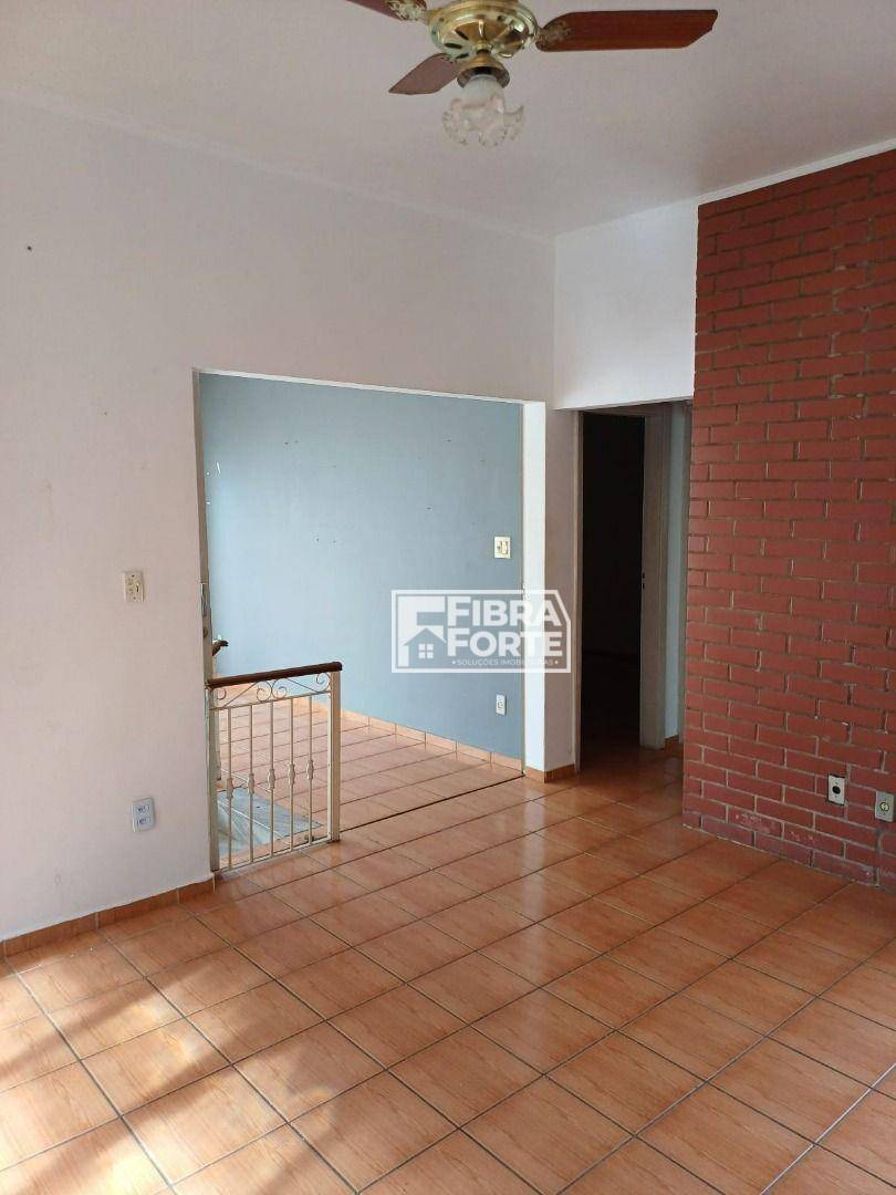 Casa à venda com 3 quartos, 210m² - Foto 16