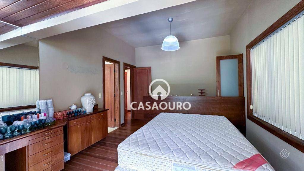 Casa de Condomínio à venda com 3 quartos, 360m² - Foto 18