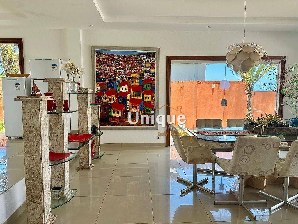 Casa à venda com 4 quartos, 318m² - Foto 11