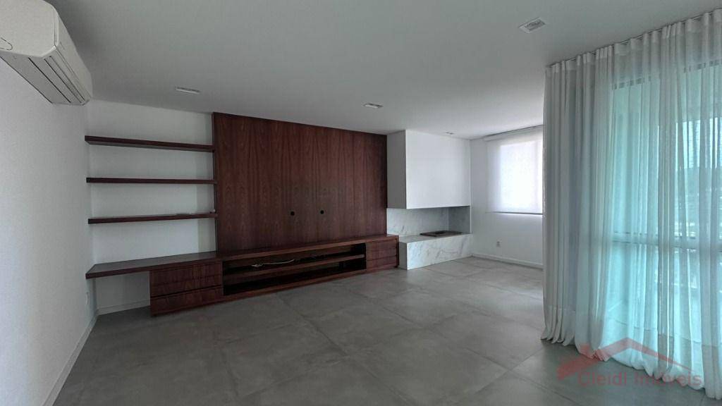 Apartamento, 4 quartos, 231 m² - Foto 4