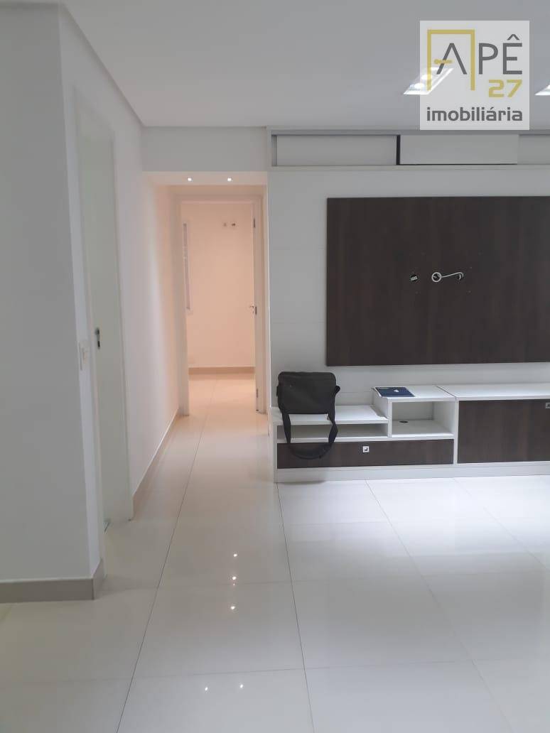 Apartamento à venda com 2 quartos, 67m² - Foto 2