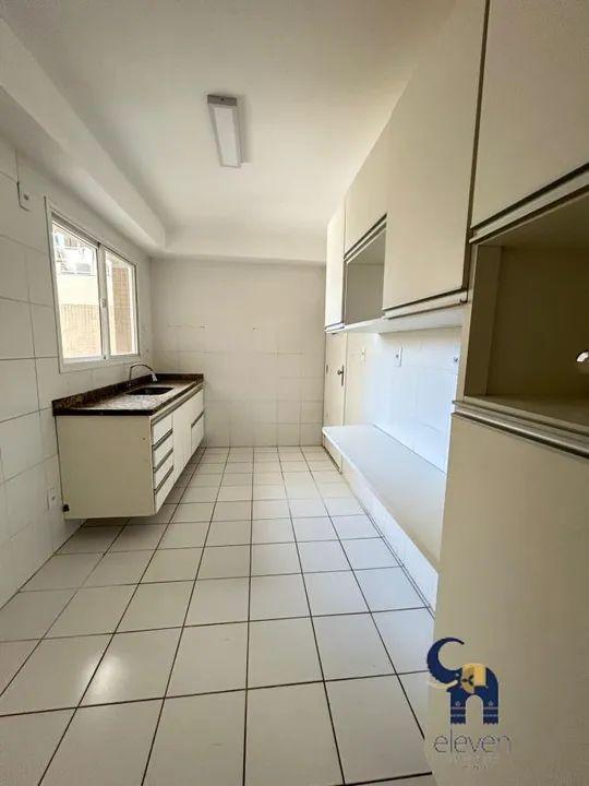 Apartamento à venda com 3 quartos, 143m² - Foto 3