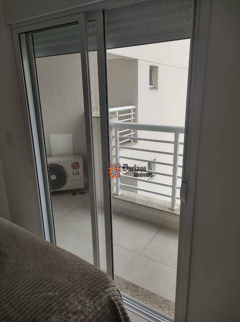 Apartamento à venda com 2 quartos, 69m² - Foto 8